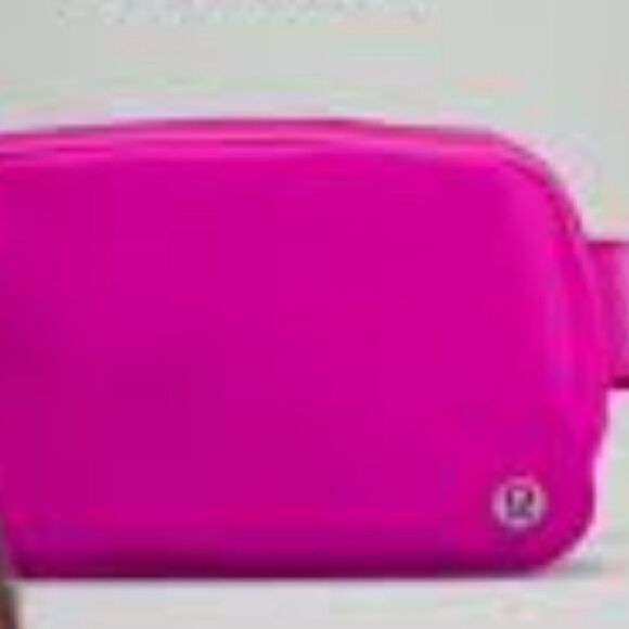 Lululemon Everywhere Belt Bag Waist Fanny pack SONIC PINK HOT PINK  Perfect NWT - Picture 1 of 4